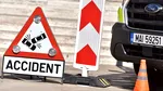 Un autobuz STB, implicat într-un accident grav la Baloteşti. Două persoane sunt încarcerate