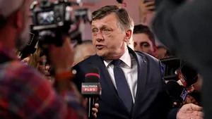 Crin Antonescu îl propune pe Alexandru Nazare pentru funcția de premier: „E singura soluție”