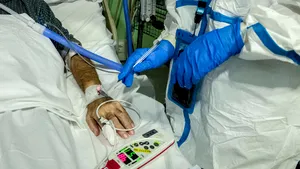 Oxigenul ajută şi nu este invaziv. Medicul Ovidiu Mlădinescu precizează metodele non-invazive de administrare a oxigenului