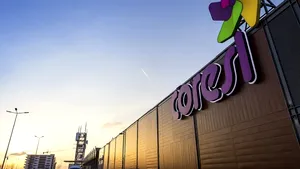Centrul comercial Coresi, deschis la Braşov. Cum arată ansamblul comercial de 60 de milioane de euro de pe fosta platformă Tractorul - FOTO