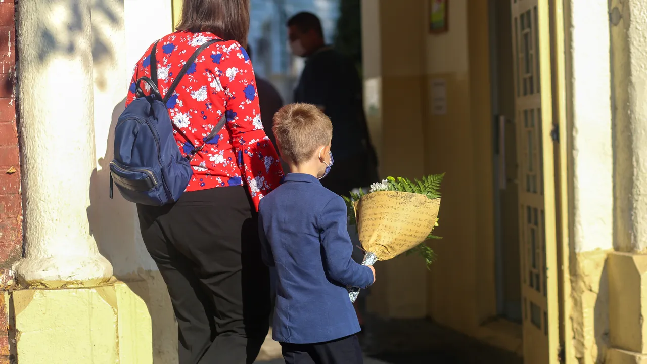 Fără flori în prima zi de şcoală. Cum au fost afectate atelierele de creaţie florală 