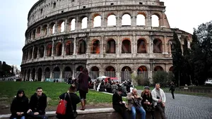 Colosseumul plonjează în întuneric, duminică, la Roma în semn de protest faţă de partidul Jobbik