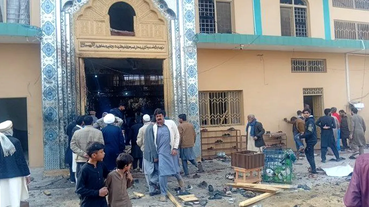 Atentat cu bombă la o moschee din capitala Pakistanului. Cel puțin 31 de morți, 169 de persoane rănite