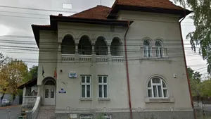 Un bărbat condamnat pentru tentativă de omor, căutat de 5 ani, prins când voia să-şi schimbe buletinul