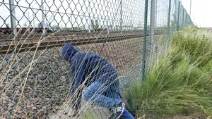 Austria va construi gard metalic pe un segment al frontierei cu Italia