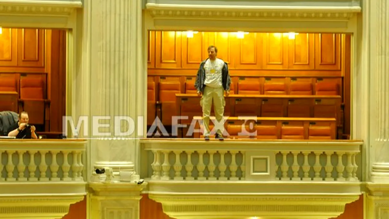Camera Deputaţilor: Primul rând al lojelor din sala de plen nu va mai fi ocupat