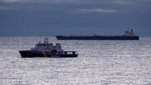 ECONOMIC Bloomberg. Prețurile petrolului rusesc ating minimul istoric de la începutul războiului din Ucraina