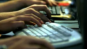 Pe 1 aprilie, un virus păcăleşte PC-urile