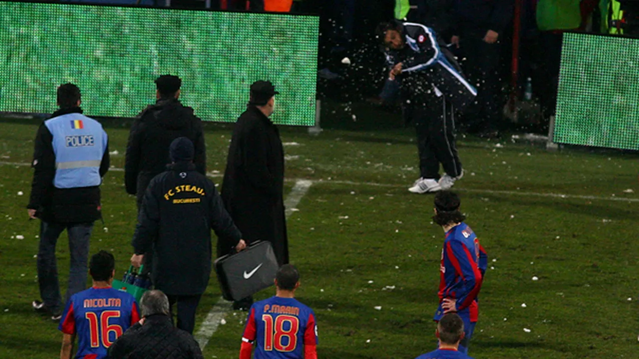 FOCUS: Fără monede şi chei pe stadionul Steaua, dar cu zăpadă în tribune