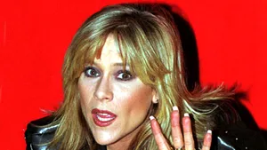 Cântăreaţa Samantha Fox va susţine un concert în noaptea de Revelion, la Cluj-Napoca (Video)