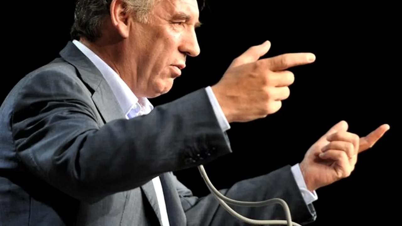 François Bayrou va candida în Franţa la alegerile prezidenţiale din 2012