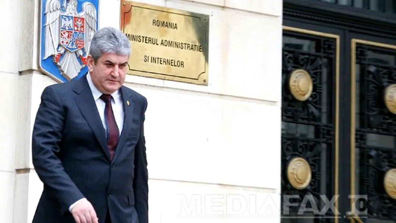 MAI anunţă detaşarea lui Petrovan la Prefectura Bucureşti şi a lui Răşică la Prefectura Ilfov