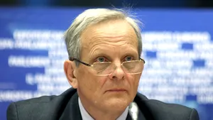 Stolojan: A conduce un partid cere multe lucruri pe care Antonescu nu le are