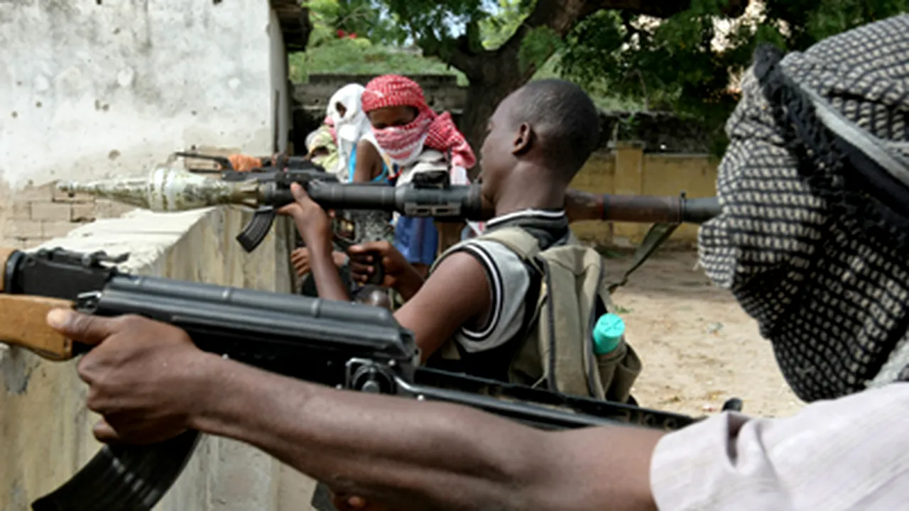 Cel puţin 15 morţi într-o clădire guvernamentală din capitala Somaliei în urma unui atac al-Shabab 