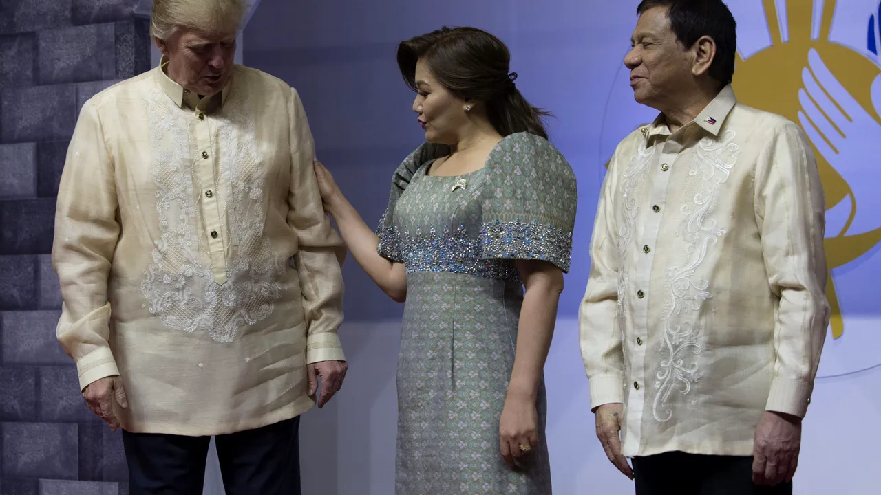Trump, în Filipine. Cel puţin 16 răniţi în cursul protestelor anti-Trump de la Manila/ Trump a discutat succint cu Duterte şi despre situaţia drepturilor omului 