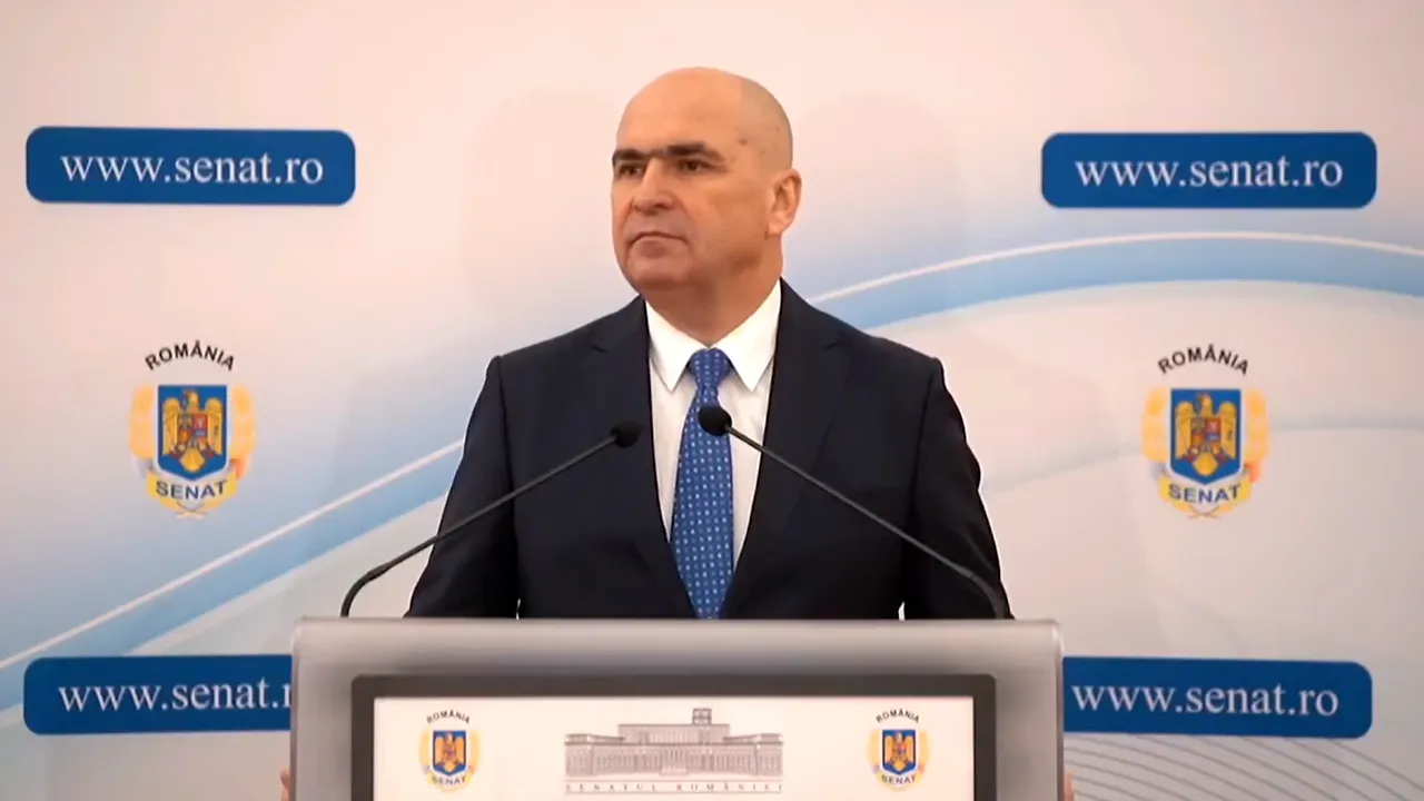 Conferinţa de presă a lui Bolojan, întreruptă de protestul angajaţilor