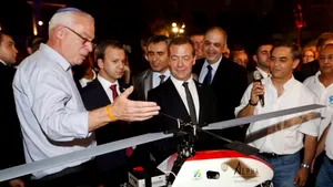 Statele Unite cer explicaţii Israelului despre o dronă oferită premierului rus, Dmitri Medvedev. Aparatul ar putea avea tehnologie americană secretă - VIDEO