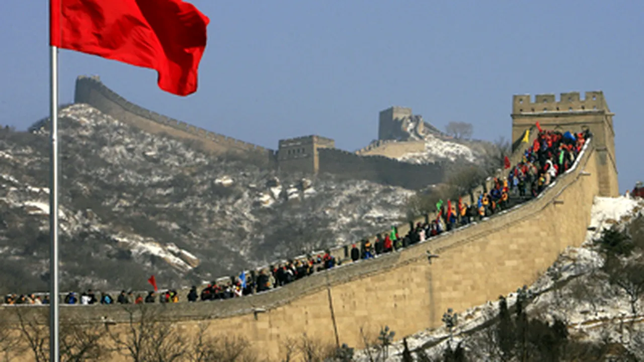 Marele Zid chinezesc, mai lung cu 2.000 de km