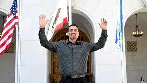 Un american închis aproape 30 de ani pentru răpire şi viol a fost eliberat după ce probele ADN au arătat că e nevinovat