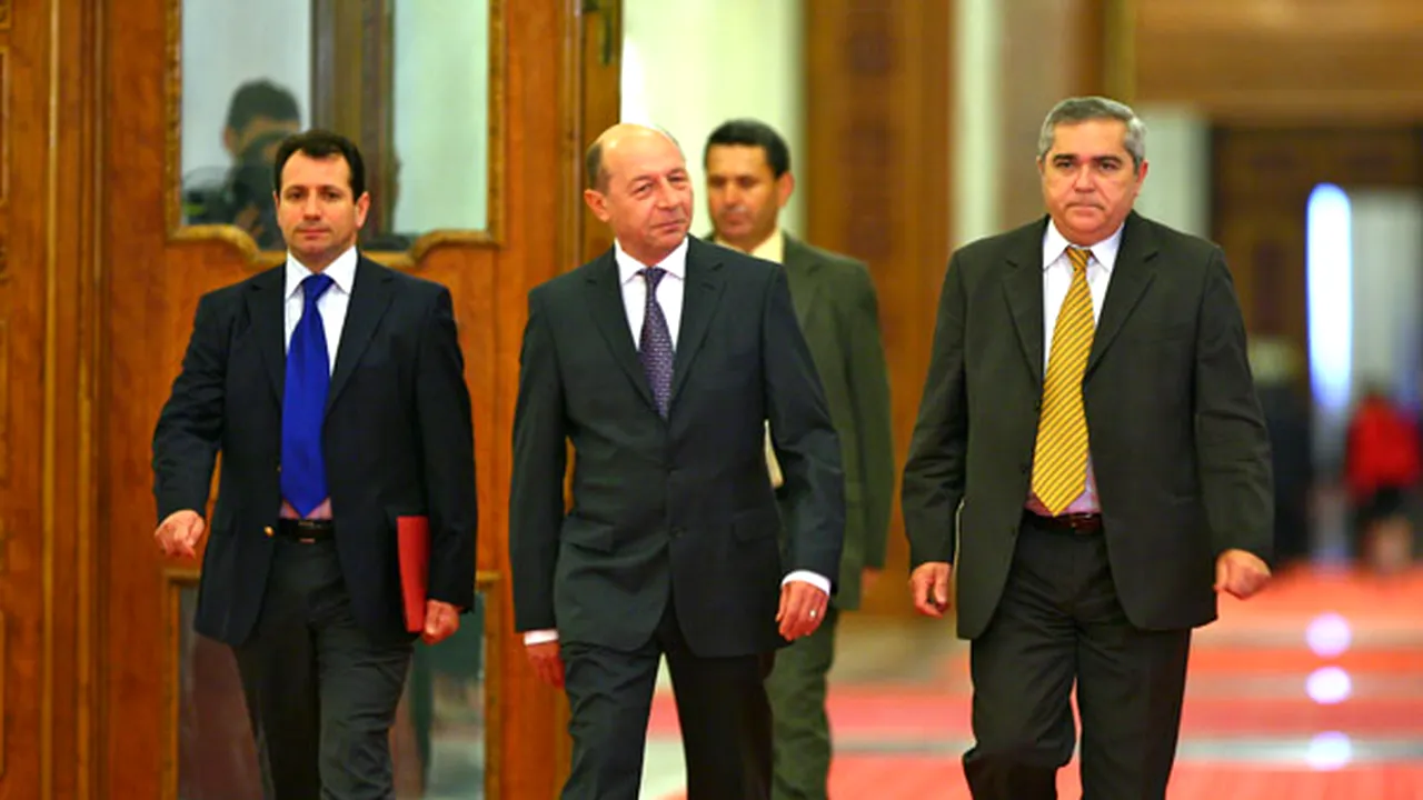 Băsescu a cerut Guvernului noi negocieri cu FMI, dacă măsurile convenite vor fi respinse de CES