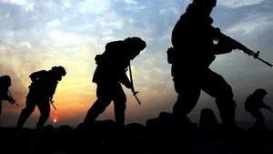 Doi militari ai NATO, răniţi de gloanţe în nordul Kosovo