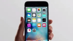 Apple vinde doar 6% din smartphone-uri în România, dar încasează 20% din bani