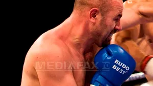 Luptătorul K1 Florin Ilie, urmărit de Poliţie după ce a refuzat să oprească şi a lovit un agent