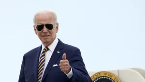 Biden a promulgat proiectul de 740 de miliarde de dolari pentru servicii medicale şi protejarea climei