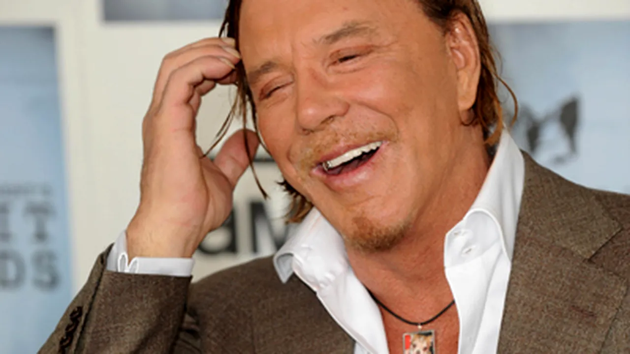 Mickey Rourke l-a învins pe Chris Jericho la gala Wrestlemania 25