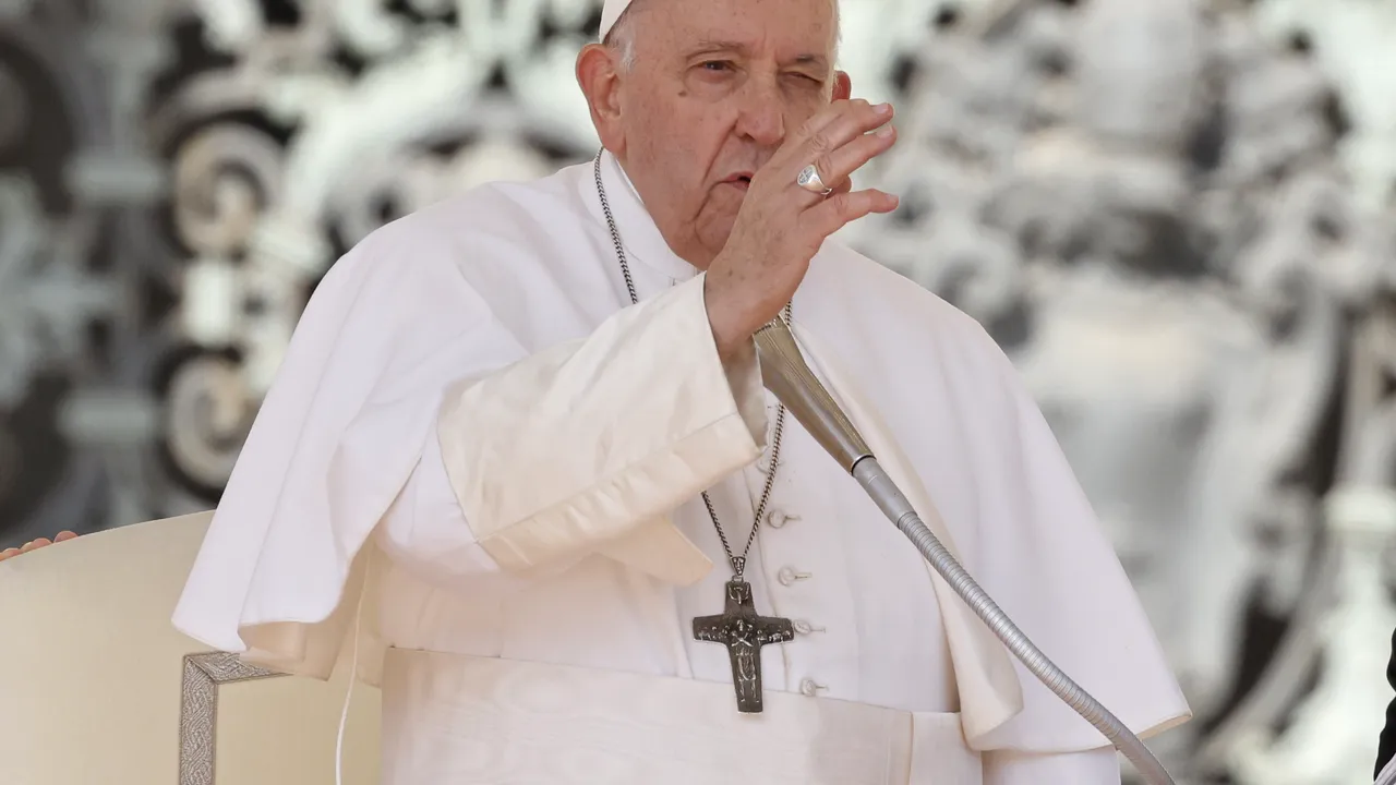 Papa Francisc, vizitat la spital de Giorgia Meloni