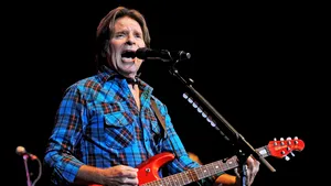 John Fogerty cere despăgubiri foştilor colegi de la Creedence Clearwater Revival - VIDEO