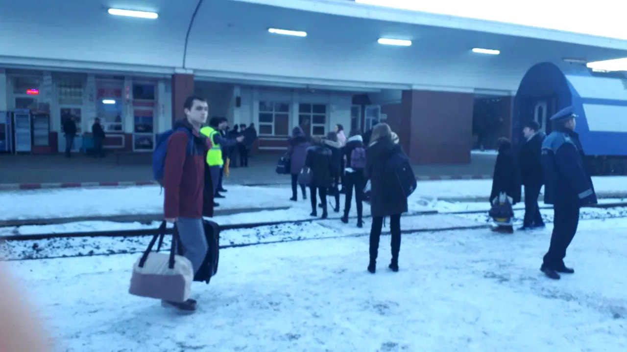 Pericol de explozie în gara din Roşiorii de Vede. Călătorii au fost evacuaţi 
