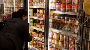 Reţeaua Cora recheamă mai multe sortimente de îngheţată din cauza prezenţei oxidului de etilenă