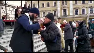 Cluj: Plângere penală faţă de preoţii care au folosit aceeaşi linguriţă la împărtăşanie