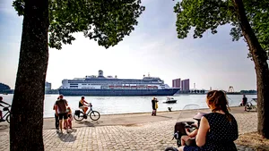 Din ce cauză Amsterdam interzice navele de croazieră. Hotărârea consiliului local îşi pune amprenta pe fluxul de turişti