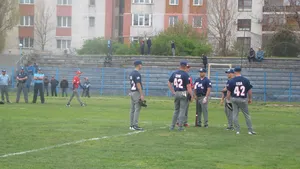 GALERIE FOTO Meci de baseball eveniment între militarii americani şi echipa naţională a României. Cine a câştigat