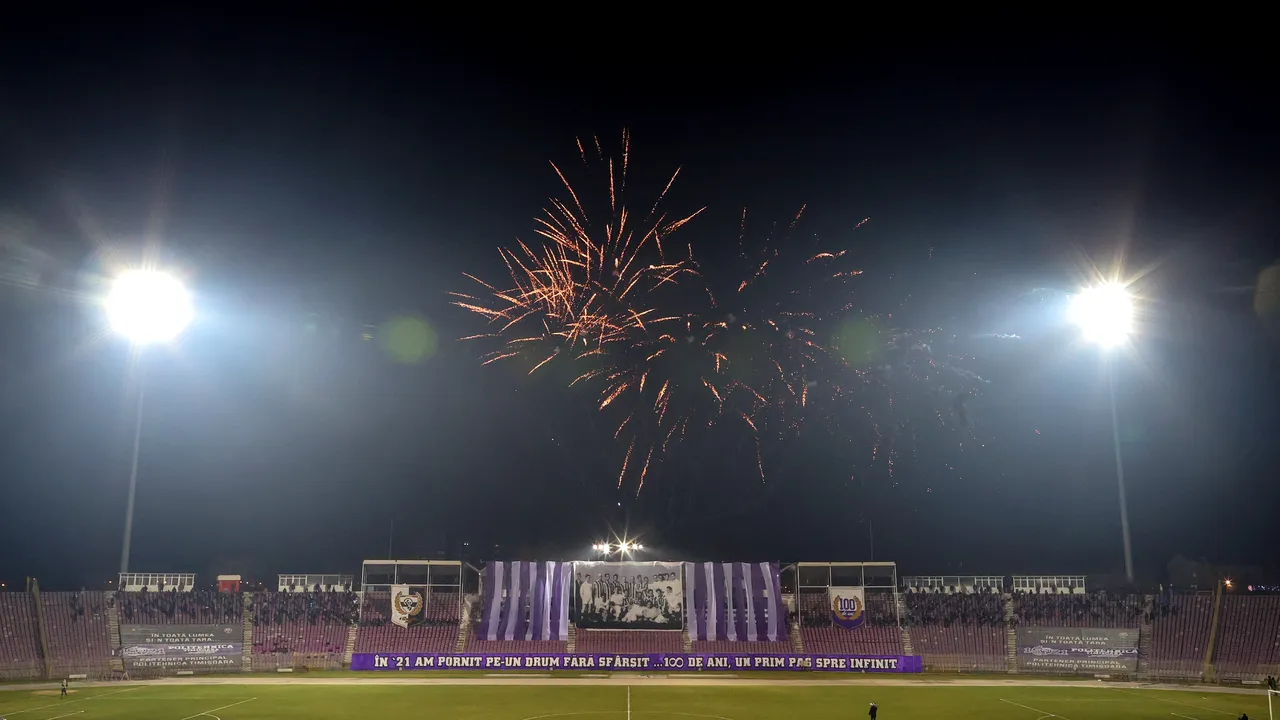 Stadionul Dan Păltinişanu din Timişoara, construit acum 62 de ani, va fi demolat