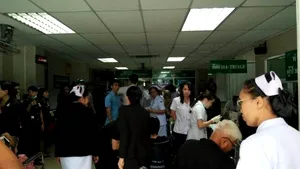 FOTO Cel puţin 24 de răniţi, în urma exploziei unei bombe la un spital din Thailanda