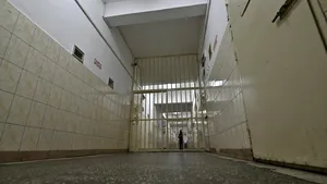 Un român condamnat pentru jaf nu poate fi extrădat deocamdată din Germania. Motivul: condițiile din penitenciare