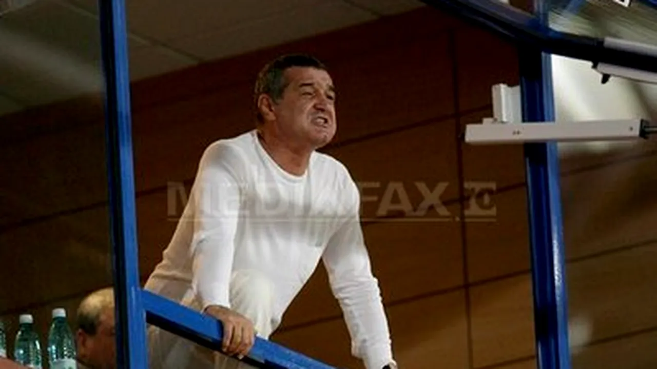 Becali: Nu o să stau acum să îngenunchez în faţa lui Piţurcă