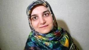 O femeie iraniană acuzată de îndemn la terorism a fost eliberată în Franța