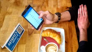 FOTO O echipă de IT-işti clujeni a lansat aplicaţia care elimină chelnerul şi este folosită la New York