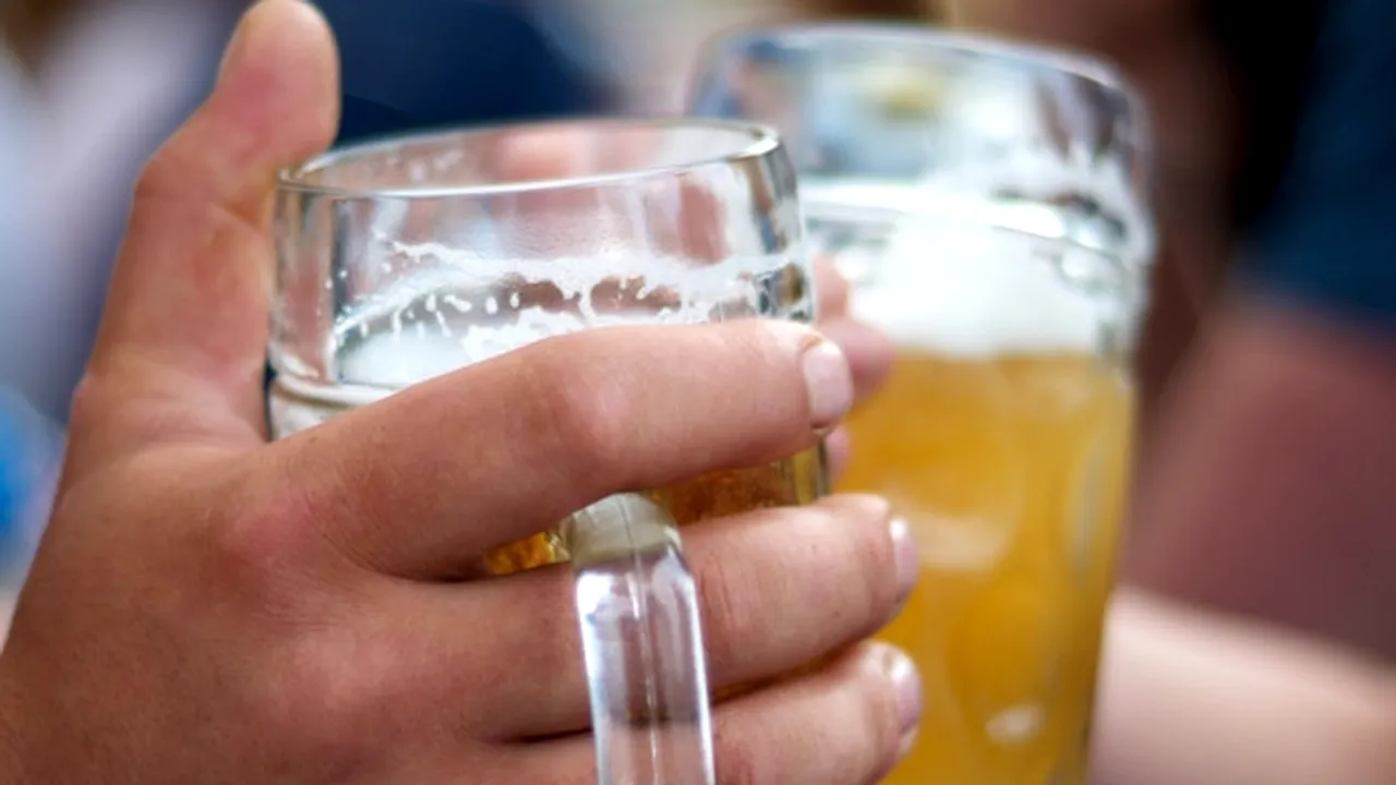 STUDIU: Românii sunt pe primul loc în lume la consumul moderat de alcool