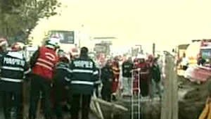 Muncitorii prinşi sub malul de pământ au fost scoşi morţi
