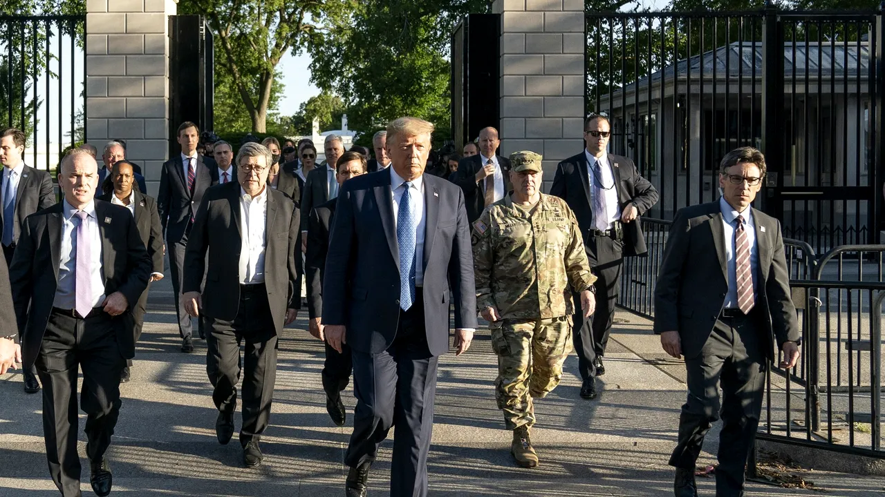 Cel mai înalt oficial militar din SUA îşi cere scuze pentru că a participat la 