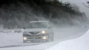Circulaţie ÎNTRERUPTĂ pe 18 drumuri naţionale, din cauza VISCOLULUI