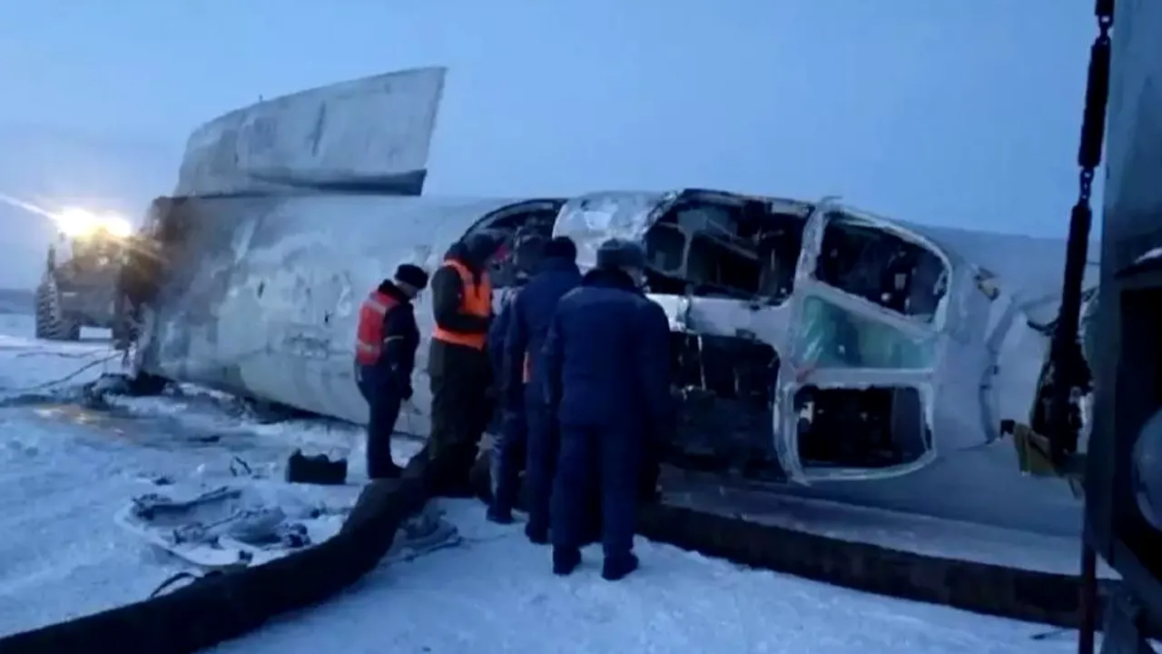 Catastrofal: Momentul prăbuşirii avionului rus Tu-22M3 | VIDEO