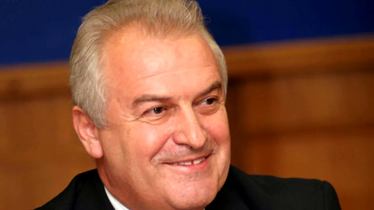 Fost prefect de Argeş, acuzat de intervenţie în eliberarea ilegală a permiselor auto