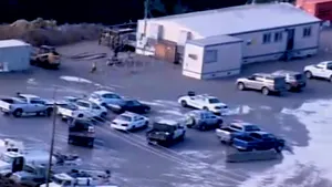 Atac armat în California: Un angajat nemulţumit a deschis focul asupra participanţilor la o reuniune - VIDEO