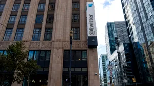 Angajaţii Twitter vor putea lucra de acasă 